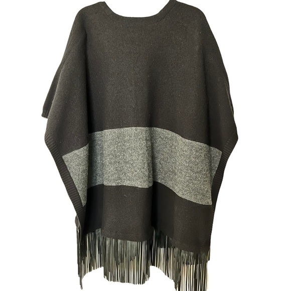 PH5 Pure Wool Oversized Square Cape Sweater Poncho with Fringe Bottom S Boho - Picture 8 of 16